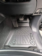 Load image into Gallery viewer, Toyota Hilux 3D floor Mat