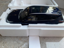 Load image into Gallery viewer, 1:18 Toyota Kluger Diecast Model
