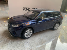 Load image into Gallery viewer, 1:18 Toyota Kluger Diecast Model
