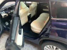 Load image into Gallery viewer, 1:18 Toyota Kluger Diecast Model
