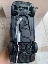 Load image into Gallery viewer, 1:18 Toyota Kluger Diecast Model
