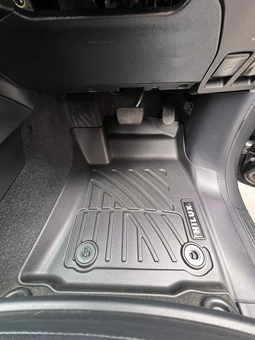 Toyota Hilux 3D floor Mat