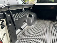 Load image into Gallery viewer, Ford Ranger PX1/PX2/PX3 Manual Roller Shutter/Retractable Cover
